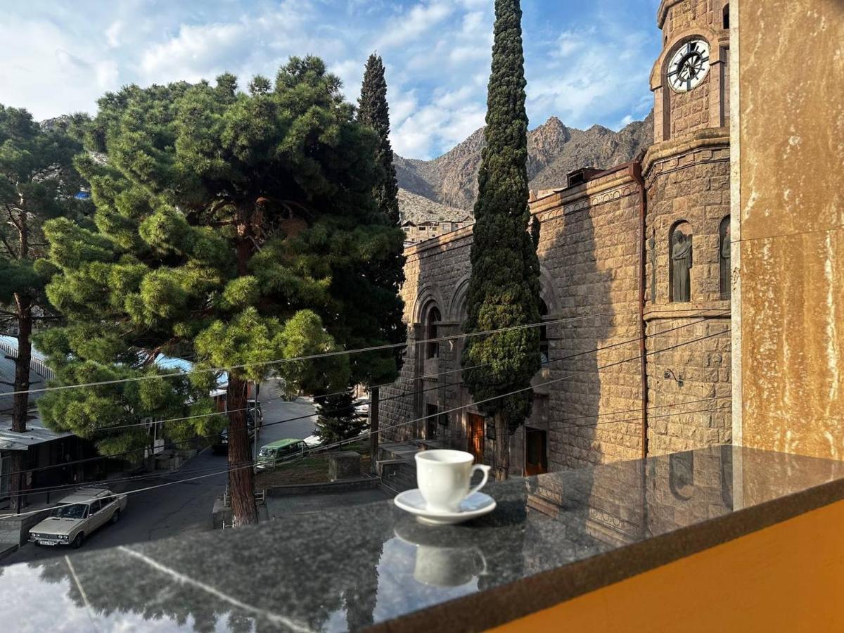 Sweet Home Hotel Meghri Εξωτερικό φωτογραφία